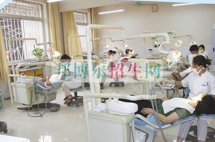 運城口腔衛(wèi)生學(xué)校