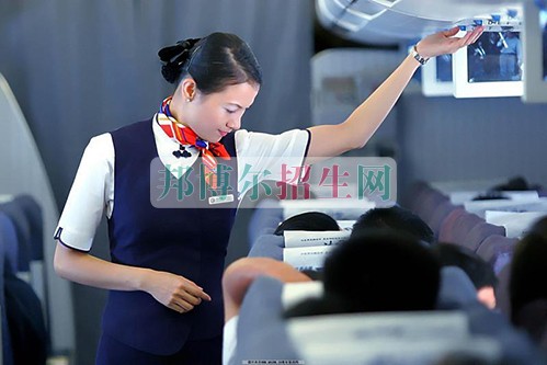 女生適合學的中專專業