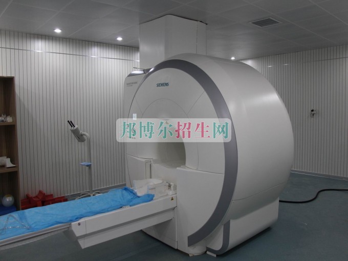 初中畢業可以學醫學影像專業嗎