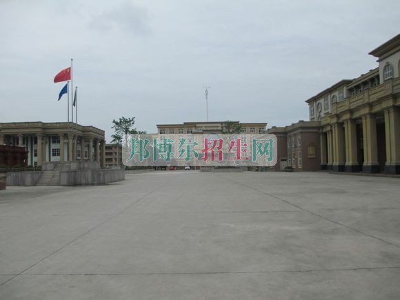 高中畢業上什么職業學校好