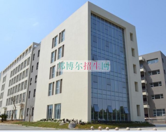 成都好一點的電子商務(wù)大專學校