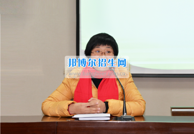 川南幼兒師范高等?？茖W校召開輔導員班主任工作例會加強和改進學生思想政治工作