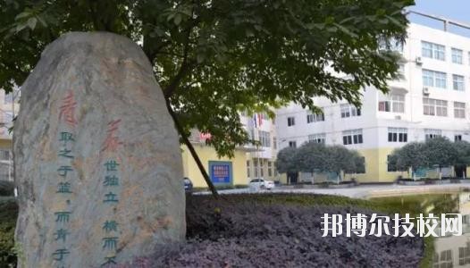 成都汽車(chē)職業(yè)技術(shù)學(xué)校2020年招生辦聯(lián)系電話