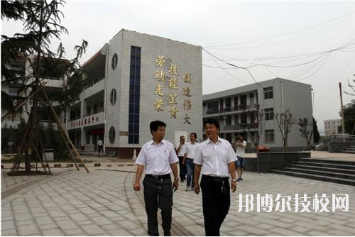 洛南縣職業(yè)技術(shù)教育中心2020年報(bào)名條件、招生要求、招生對(duì)象
