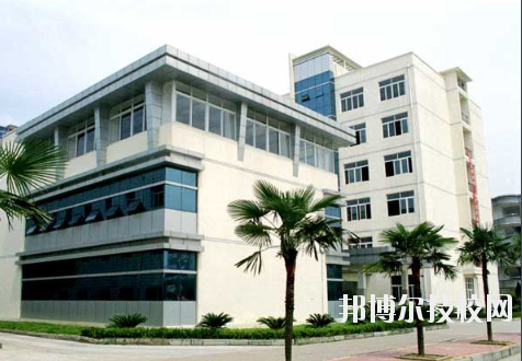 江西化學(xué)工業(yè)高級技工學(xué)校2020年報(bào)名條件、招生要求、招生對象