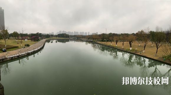 鄞州職業教育中心學校2020年學費、收費多少