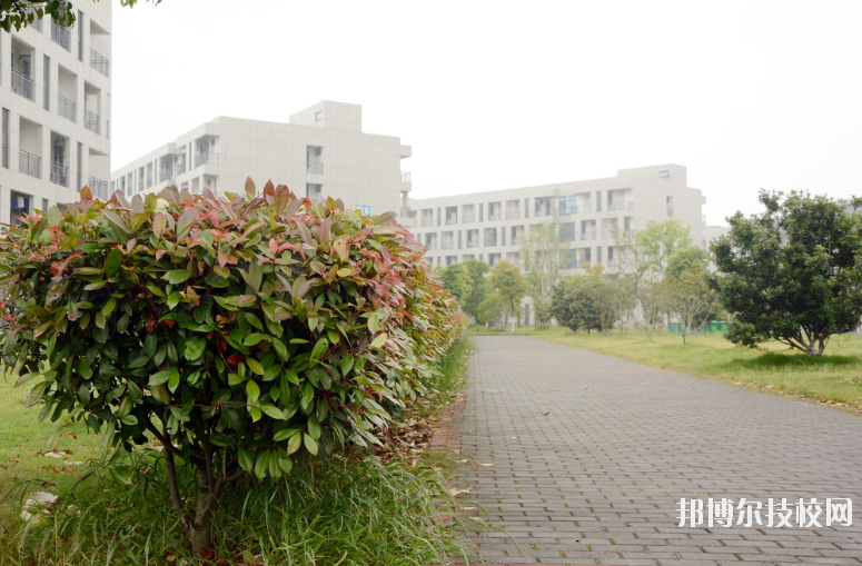 江蘇丹陽中等專業(yè)學(xué)校2020年報(bào)名條件、招生要求、招生對象