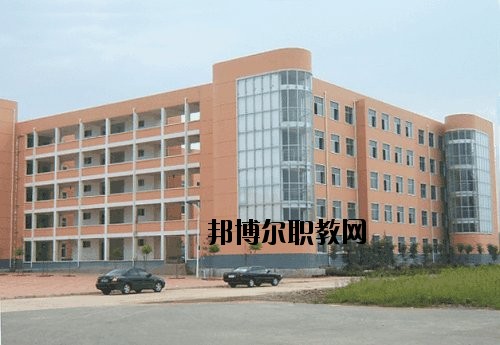 祿勸職業(yè)高級中學(xué)2020年報名條件、招生要求、招生對象