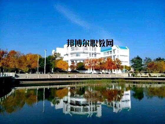 利川民族中等職業(yè)技術(shù)學(xué)校2020年報(bào)名條件、招生要求、招生對(duì)象
