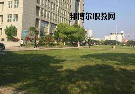 中國(guó)嘉陵工業(yè)股份有限公司（集團(tuán)）技工學(xué)校2020年招生辦聯(lián)系電話(huà)