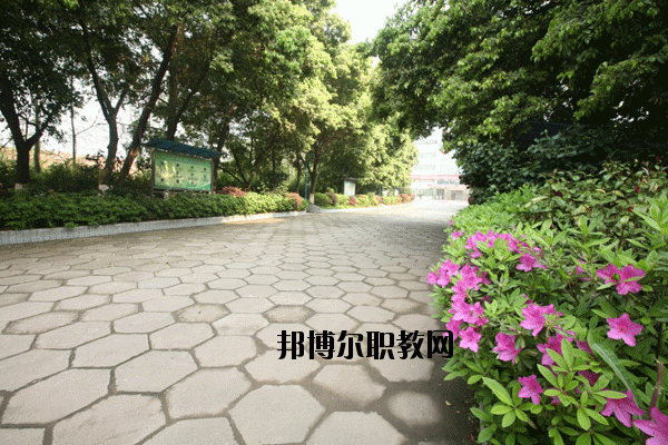 贛州農(nóng)業(yè)學(xué)校2020年報(bào)名條件、招生要求、招生對(duì)象 
