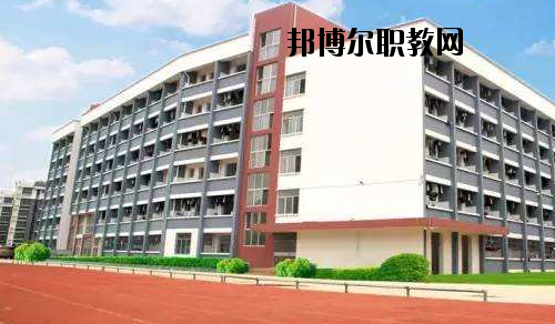 廣西商業(yè)技師學(xué)院2020年報(bào)名條件、招生要求、招生對象