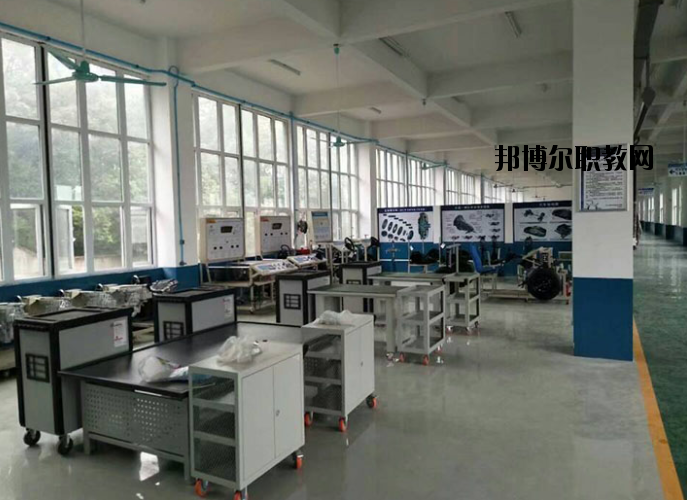 黃石俊賢高級(jí)技工學(xué)校2020年報(bào)名條件、招生要求、招生對(duì)象