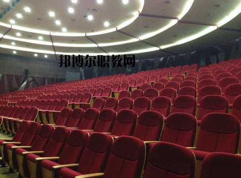 黃石俊賢高級技工學校2020年招生辦聯系電話