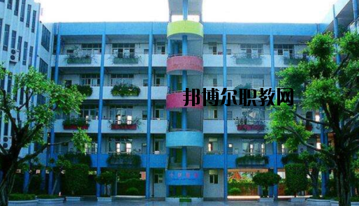 廣西玉林財(cái)經(jīng)學(xué)校2020年招生辦聯(lián)系電話(huà) 