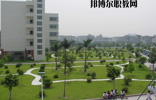 茂名高州信息職業(yè)技術學校2020年報名條件、招生要求、招生對象