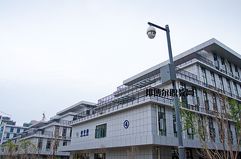 武漢第一職業教育中心2020年招生辦聯系電話