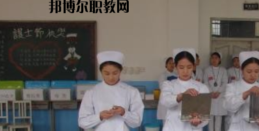 石家莊華醫(yī)醫(yī)學(xué)中等專業(yè)學(xué)校2020年報(bào)名條件、招生要求、招生對(duì)象