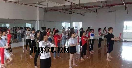 玉林華港中等職業(yè)技術學校網(wǎng)站網(wǎng)址