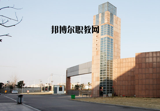 鳳臺職業(yè)教育中心2020年報名條件、招生要求、招生對象