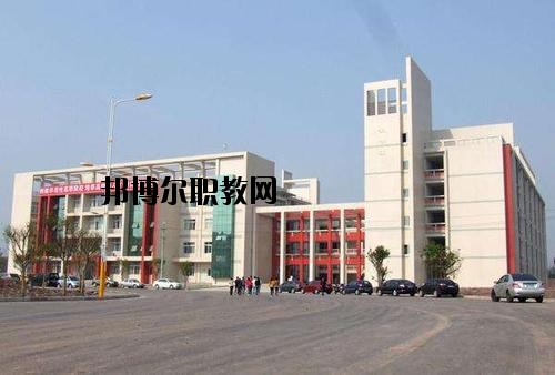 內江宏昌職業技術學校2020年報名條件、招生要求、招生對象