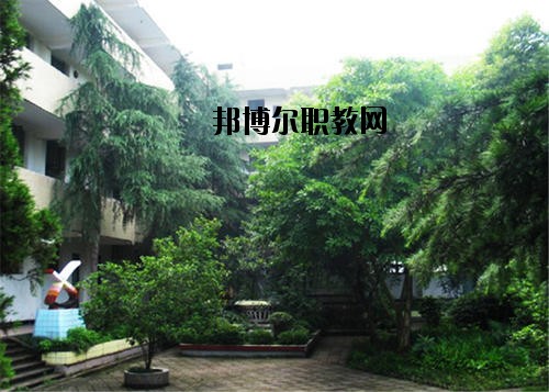 內(nèi)江求是職業(yè)技術(shù)學(xué)校2020年報(bào)名條件、招生要求、招生對(duì)象
