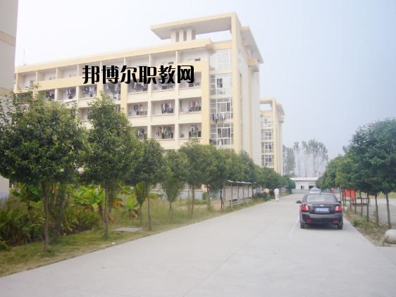 阜陽工商貿易學校怎么樣、好不好