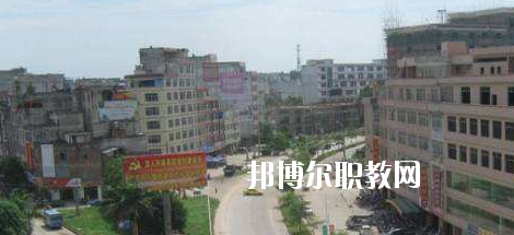 廣西貴港珠江理工學校2020年招生辦聯系電話