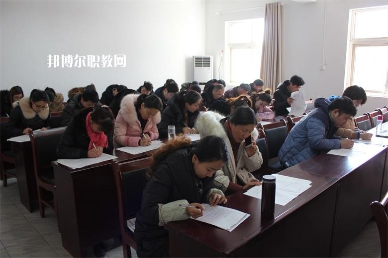 南陽(yáng)市電子中等專(zhuān)業(yè)學(xué)校2021年招生辦聯(lián)系電話(huà)