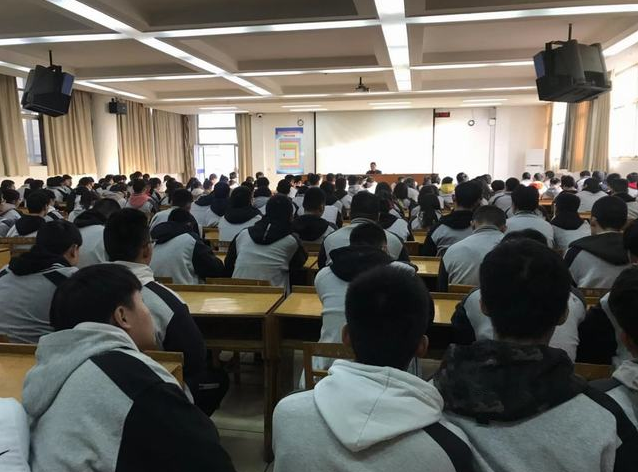江蘇建湖中等專業(yè)學(xué)校2020年報(bào)名條件、招生要求、招生對(duì)象
