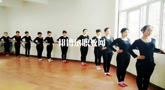 合肥經濟貿易科技學校網站網址