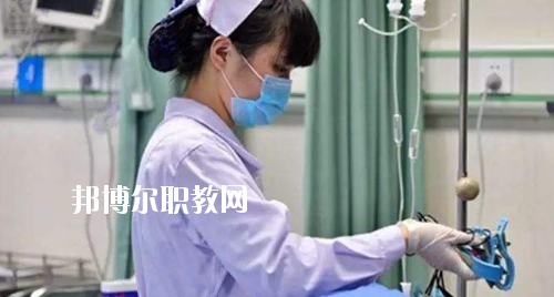 貴州2020年初中生女生讀什么衛校好