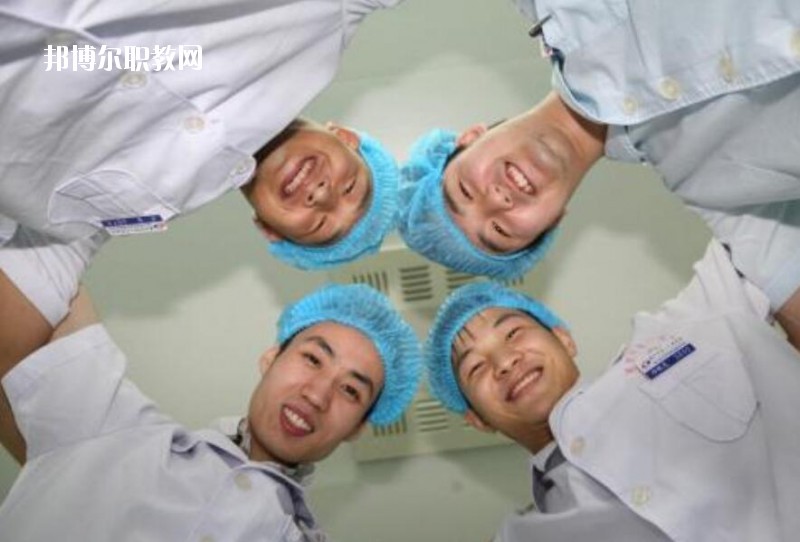重慶2021年男生讀衛校好不好
