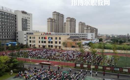 和縣機(jī)電工程學(xué)校2020年報(bào)名條件、招生要求、招生對象 