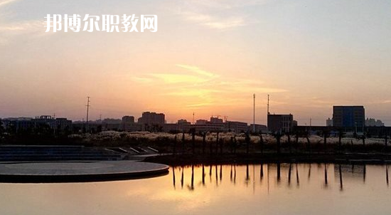銅陵市理工學(xué)校2021年報(bào)名條件、招生要求、招生對(duì)象 