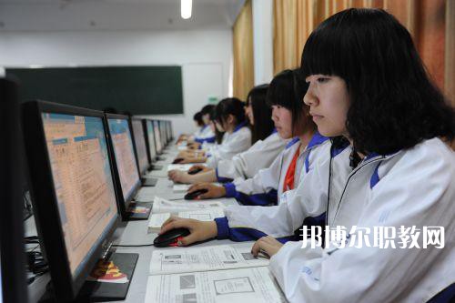成都2021年計(jì)算機(jī)網(wǎng)絡(luò)技術(shù)學(xué)校較好的大專(zhuān)學(xué)校