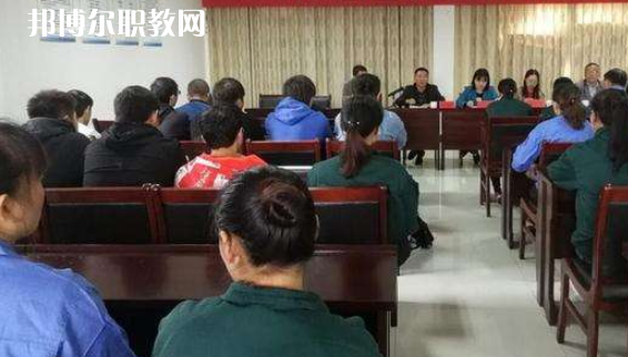 黟縣職業學校2021年招生辦聯系電話