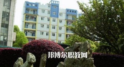 都勻市中等職業(yè)技術(shù)學(xué)校2021年報名條件、招生要求、招生對象