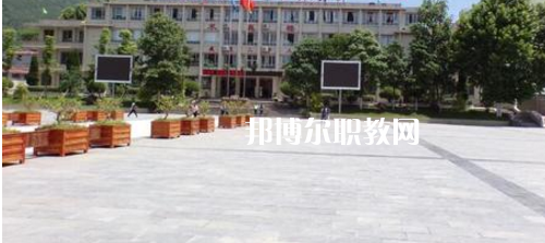 遵義計(jì)算機(jī)學(xué)校2021年報(bào)名條件、招生要求、招生對象