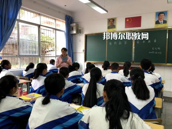 西盟縣職業(yè)高級中學2021年招生錄取分數線