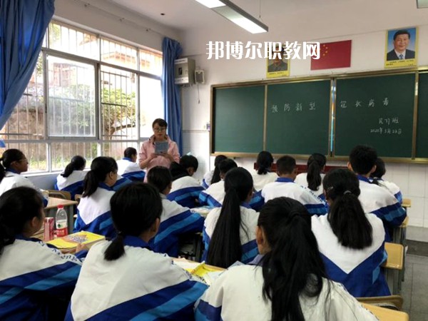 西盟縣職業高級中學2021年學費、收費多少