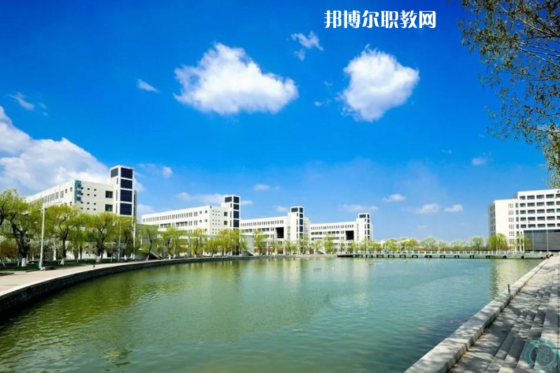 南華縣職業(yè)高級(jí)中學(xué)2021年報(bào)名條件、招生要求、招生對(duì)象