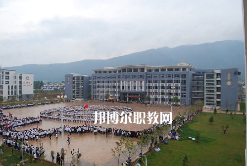 麗江民族中等專業(yè)學(xué)校2021年報(bào)名條件、招生要求、招生對(duì)象
