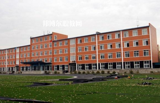 云南楚雄工業學校地址在哪里