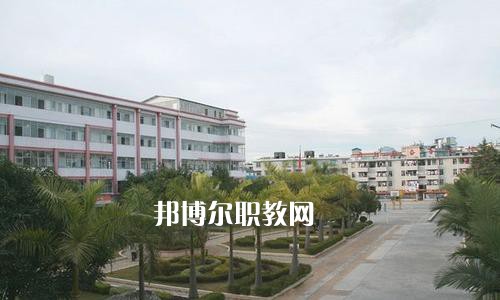 云南省普洱衛生學校2021年學費、收費多少