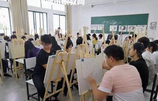 榆中縣職業(yè)教育中心2022年學費、收費多少