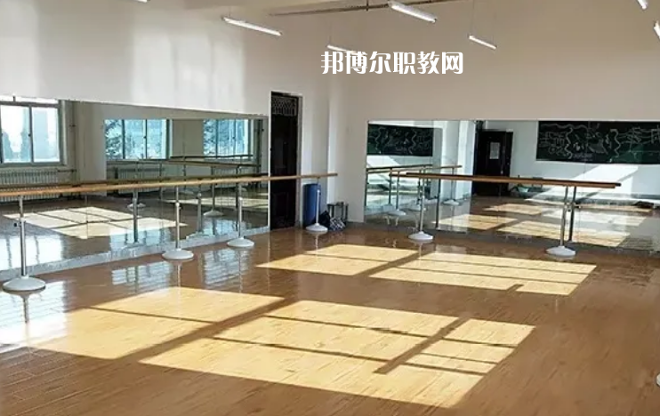 甘肅東方航空高鐵學校2022年報名條件、招生要求、招生對象 