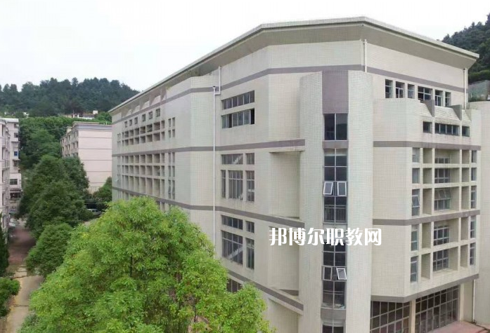 貴陽精工科技學校2022年學費、收費多少