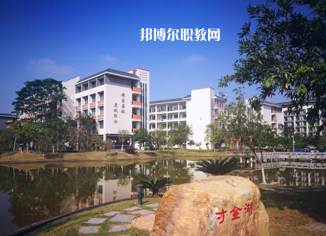 惠州衛(wèi)生學(xué)校2022年報(bào)名條件、招生要求、招生對(duì)象