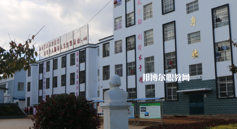 鹽源縣職業中學2022年報名條件、招生要求、招生對象